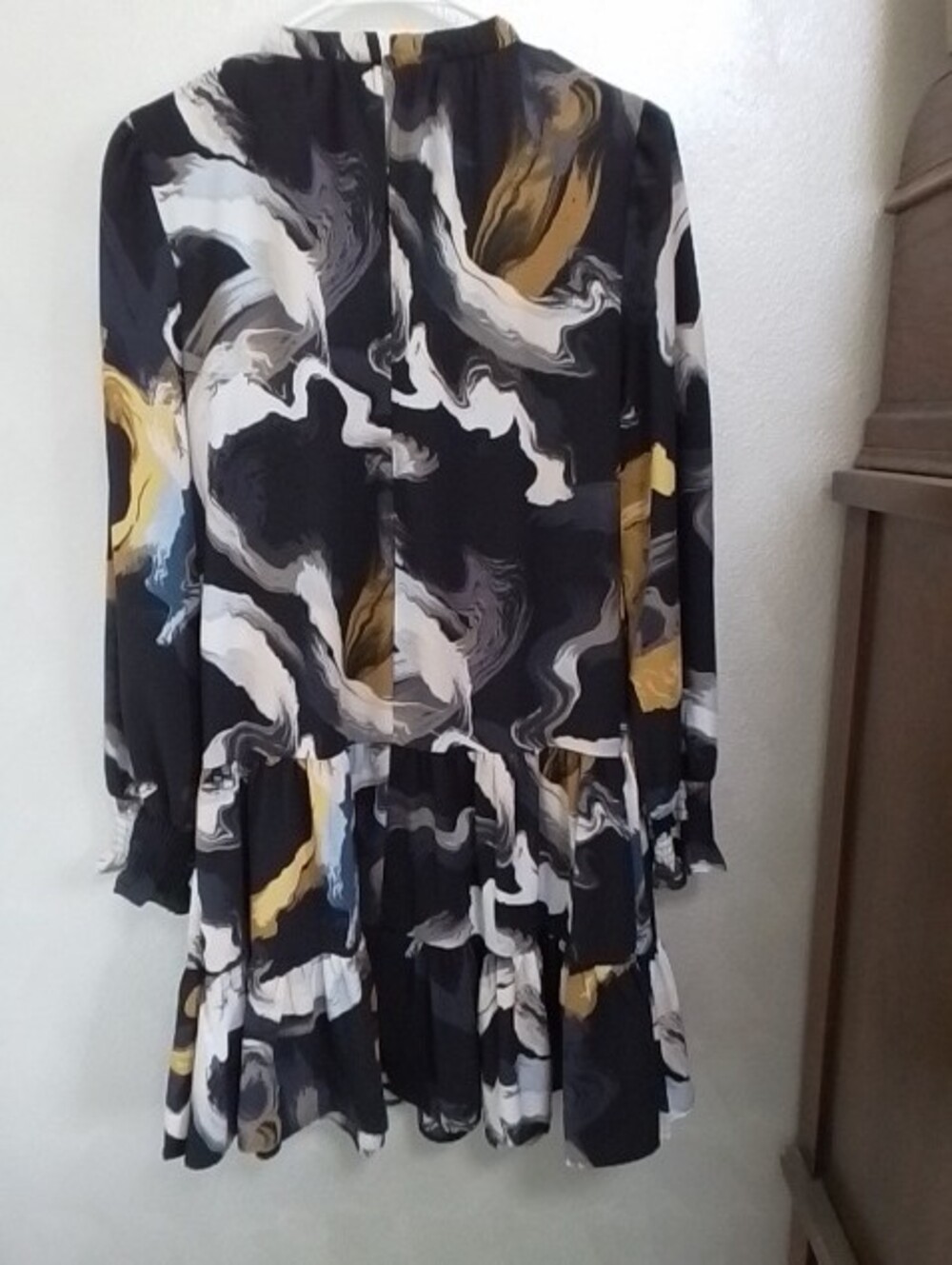 Nine West Long Sleeve Ruffled Hem Dress in Black, White & Gold Swirl - Picture 4 of 5